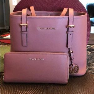 Michael Kors Tote & Wallet
